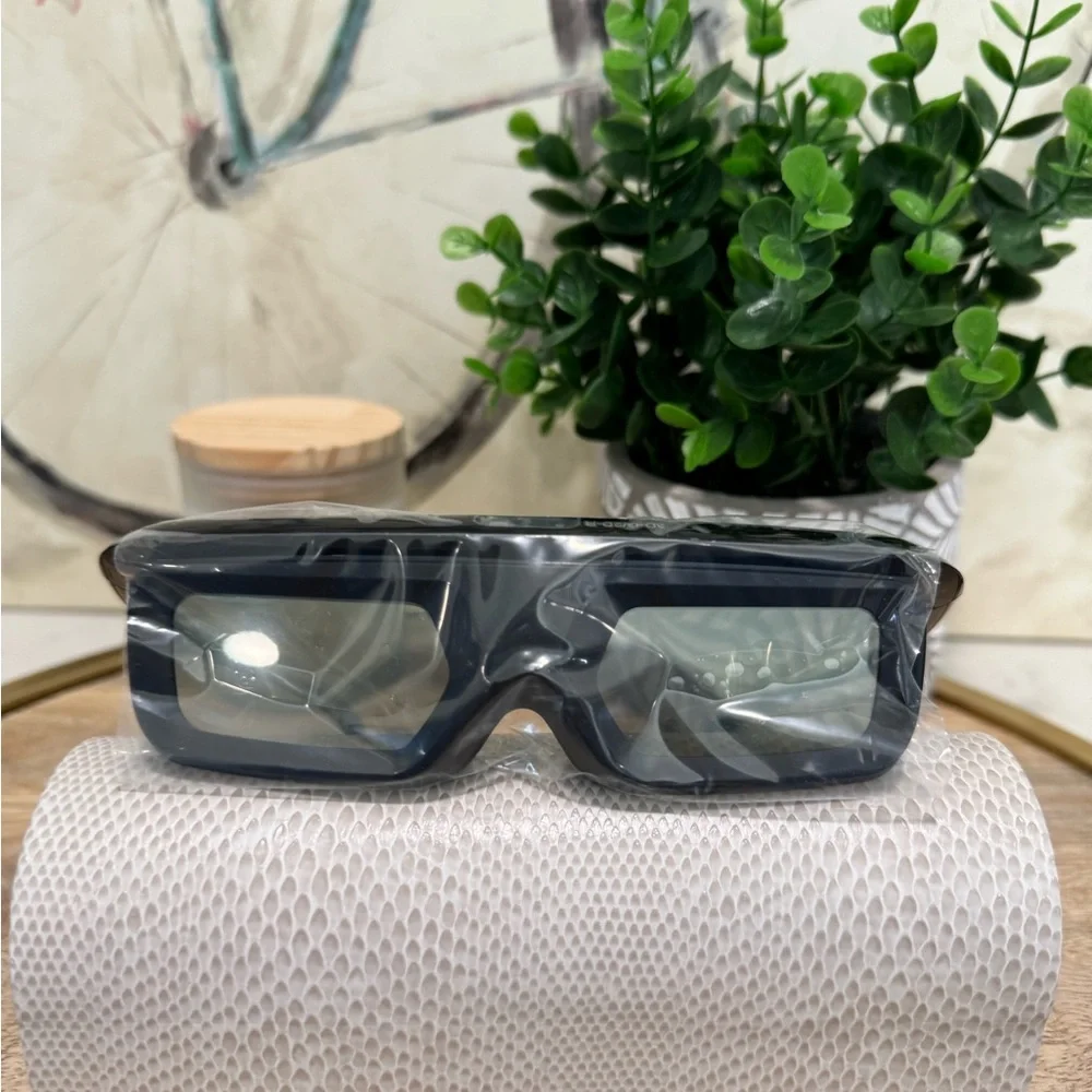SHARP 3D glasses 🌸